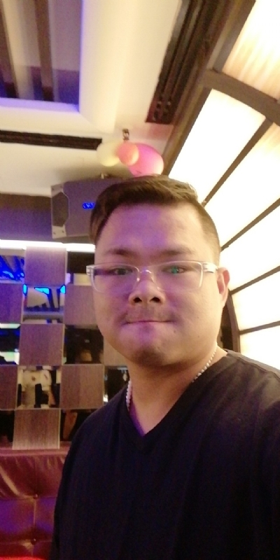 单名一个伟的第一张照片--佛山认干亲服务网